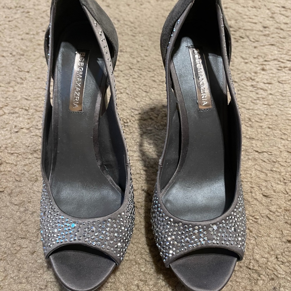 BCBG MAXAZRIA size 7 1/2
